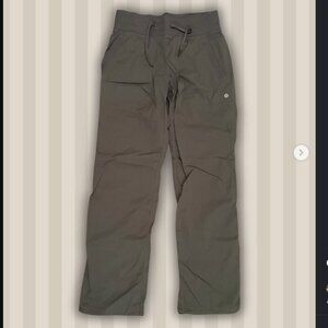 Lululemon dance pants - Green Size: 6 (Regular)